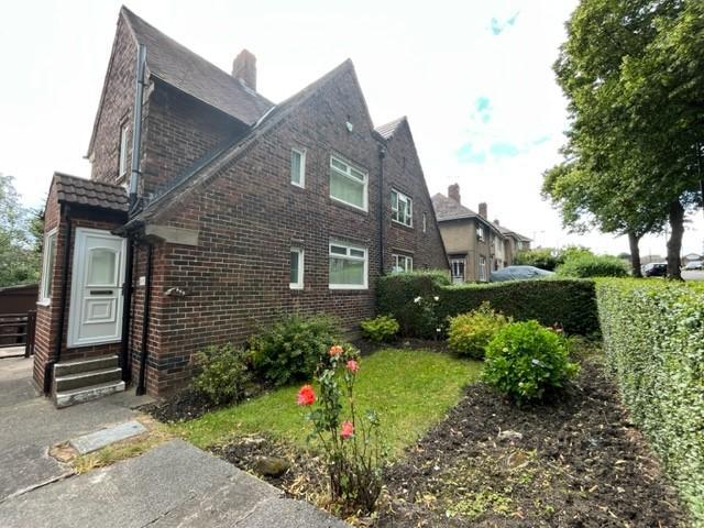 Deerlands Avenue, Sheffield, S5 2 bed semi detached house to rent £800 pcm £185 pw