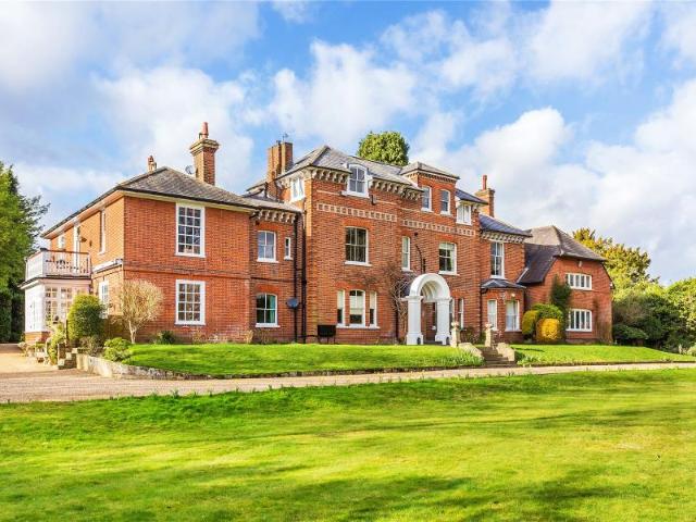 Deerstead House, Woking 2 bedrooms Property for lettings Seymours