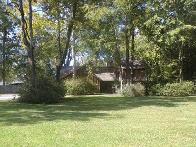 Deerpath Ct