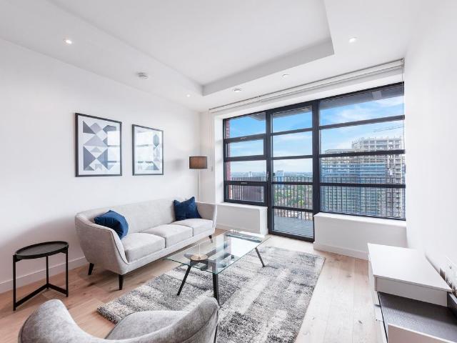 Defoe House, London City Island, London E14, 1 bed flat to rent, £2,405 pcm | PrimeLocation