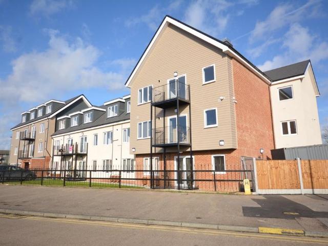 Defoe Parade, Chadwell St Mary 1 bed flat to rent £1,150 pcm £265 pw
