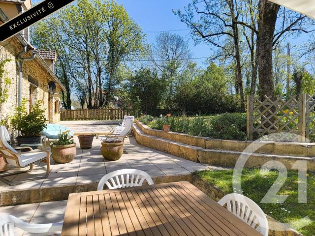Degagnac, village typique du Lot, apprécié pour son calme, i. 232m² Dégagnac