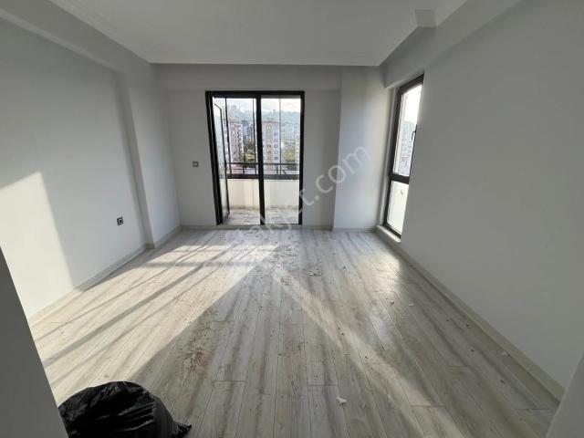 Deha Emlak'tan Kiralık 3+1 Daire Yıldızlı