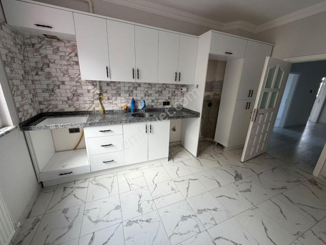 Deha Emlaktan Kiralık Söğütlüde 3+1 Daire 120m²