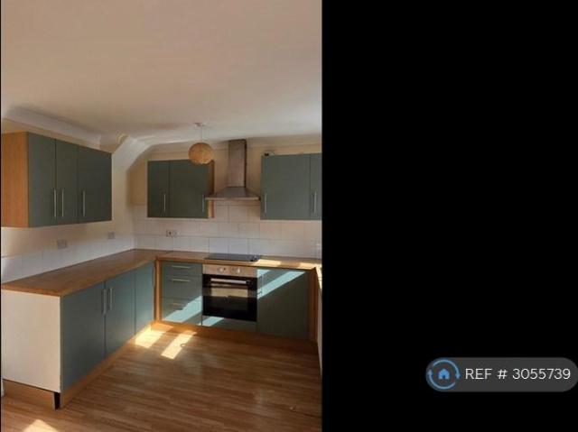 Deighton Road, Middlesbrough, TS4 3 bed terraced house to rent £795 pcm £183 pw