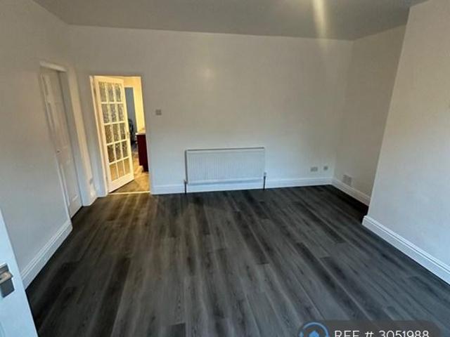 Deighton Road, Huddersfield, HD2 3 bed end of terrace house to rent £999 pcm £231 pw
