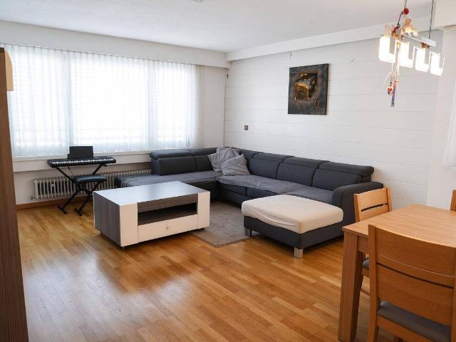 Dein neuer Traum? Großzügige 4 Zimmer Wohnung im Stiglingen in bekannter Lage zum Verkauf!