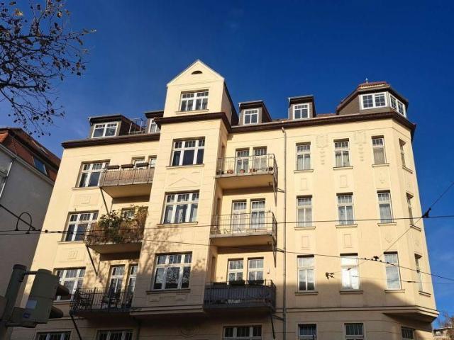 DEIN LICHTBLICK IM SÜDEN | Kleine 2 Zimmer Wohnung mit Balkon