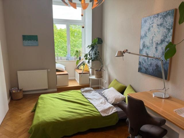 Dein Zuhause unter der Woche – WG Zimmer für Pendlerin