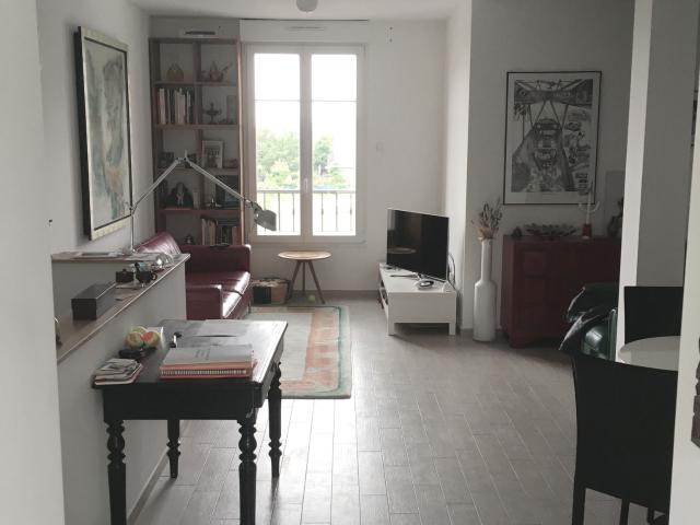 DÉJÀ LOUÉ avec Gérard POUDEVIGNE: Appartement 2/3 Pièces, Terrasse, Sous Sol Total, Garage Double à NANTERRE Plateau