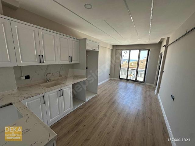 DEKA GAYRİMENKUL'DEN YAKAKENT'TE DENİZE 1 BİNA SATILIK 2+1 DAİRE