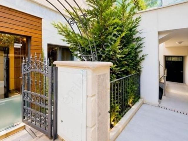 Dekar Asmalı Bahçeşehir Satılık 3.5+1 Flat 120m2 Bahçeli Villa
