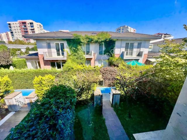 Dekar Asmalı Hayat Sitesi4+1 Bahçe Kullanım Kiralık