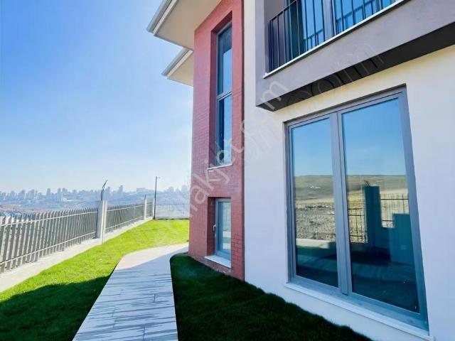 Dekar Ayışığı Sitesi Satılık 4+1 Emsalsiz Köşe Villa