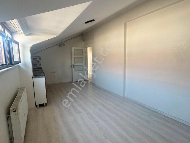 Delta’dan Ambarlı’da 1+1 Sıfır 70m2 Asansörlü Kiralık Teras Katı