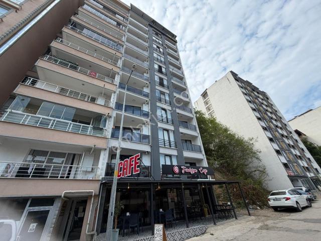 Delta Gayrimenkul'den Egitim Araştırma Karşısı Satılık 1+1 Daire