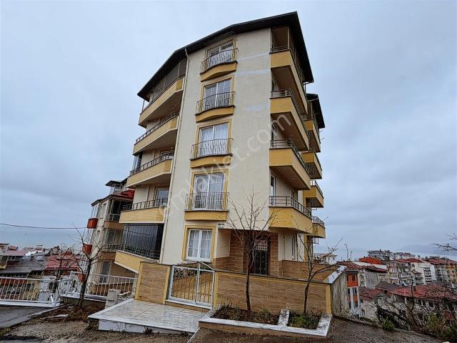 Delta Gayrimenkul'den Keşap'ta Deniz Manzaralı Satılık 2+1 Daire
