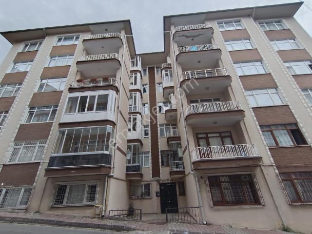 Delta Gayrimenkulden Merkezde Satılık 3+1 Fırsat Daire!