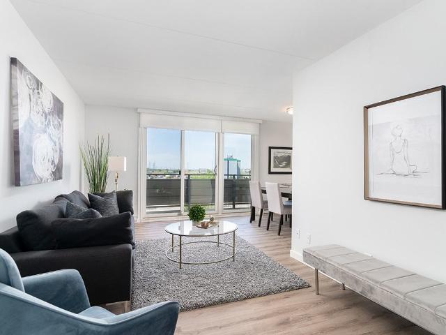 Delta Manor 1 Bedroom Apartment for Rent at 100 Adamar Rd, Winnipeg, MB R3T 3X6 Pembina Strip