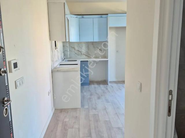 Delux'den Atatürk Mah.'de Resmi Kurumlara Yakın Lux 1+1 Satılık