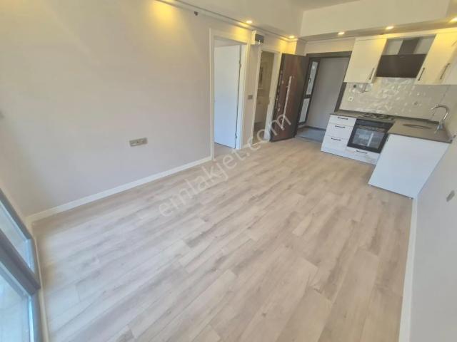 Delux'den Atatürk Mah. Havuzlu Sitede Lux Satılık 1+1 Daire