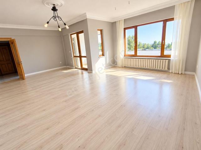 Delux'den Baykallar'da Site İçinde Manzaralı 3+1 Kiralık Daire