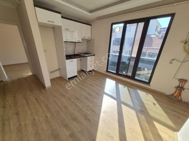 Delux'den Cumhuriyet Mah.'de Yeni Emniyete Yakın 1+1 Kiralık
