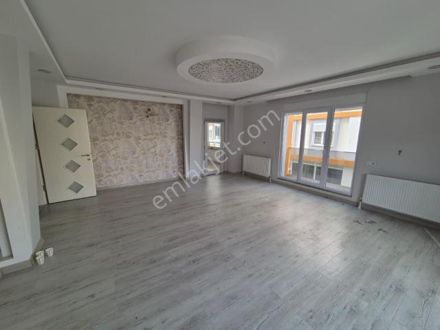 Delux'den Hürriyet Mah.'de Okullar Bölgesinde Lux Kiralık 3+1
