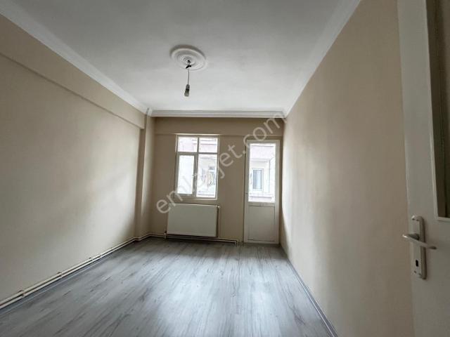 Delux'den Hürriyet Mahallesinde 2+1 Kiralık Daire