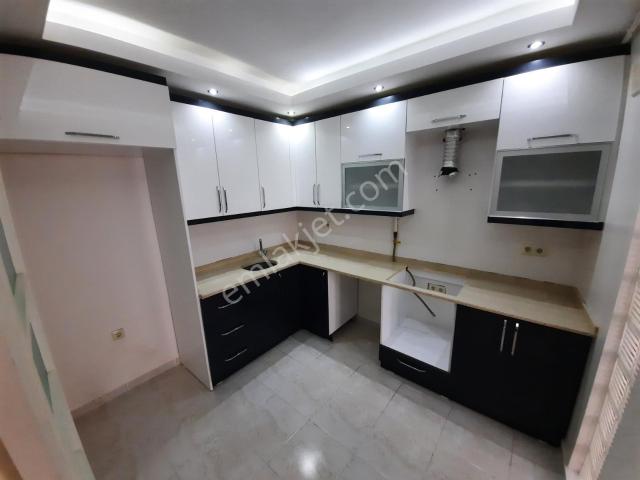Deluxe 26 'dan Kapıağzı Durağına 2 Dk İçi Yapılı 2+1 85 M2 Daire