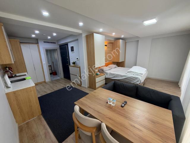 Deluxe 26 ' Dan Tam Merkezde Full Eşyalı İskeleye 5 Dk Stüdyo