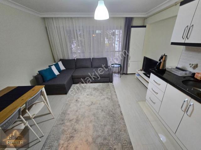 Deluxe 26 'dan Yeni Binada Asansörlü Full Eşyalı 1+1 65 M2 Daire