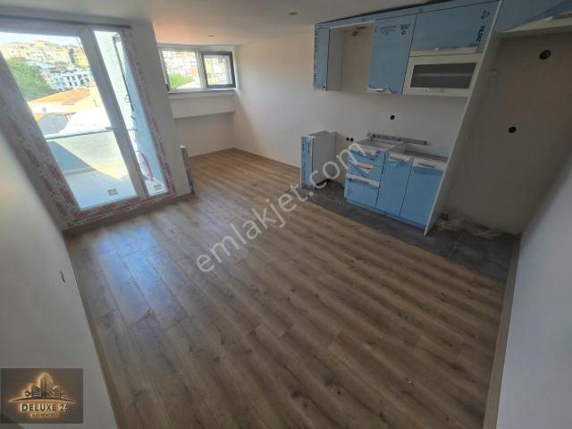 Deluxe 26 ' Dan Yeni Binada Tam Merkezde Teraslı 1+1 65 M2 Daire