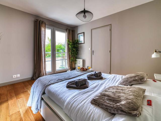 Deluxe Apartment in Buttes Chaumont