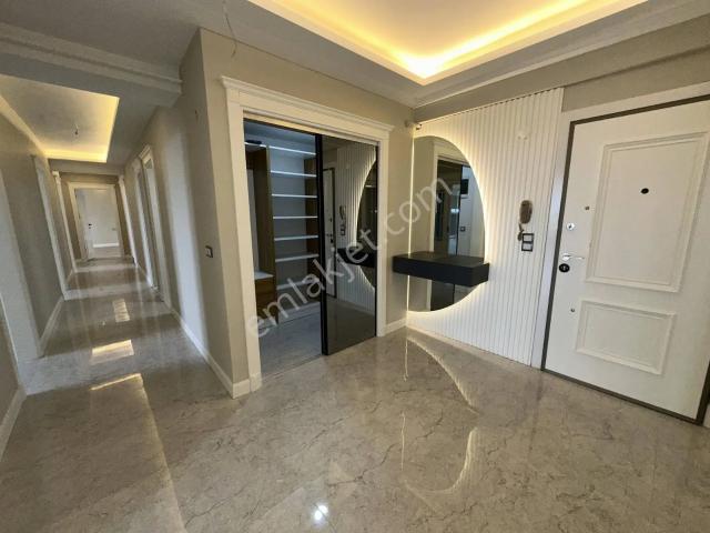 Deluxe Hıll Sit. Kapalı Havuzlu Ve Otoparkl, 7/24 Güvenlikli 4+1