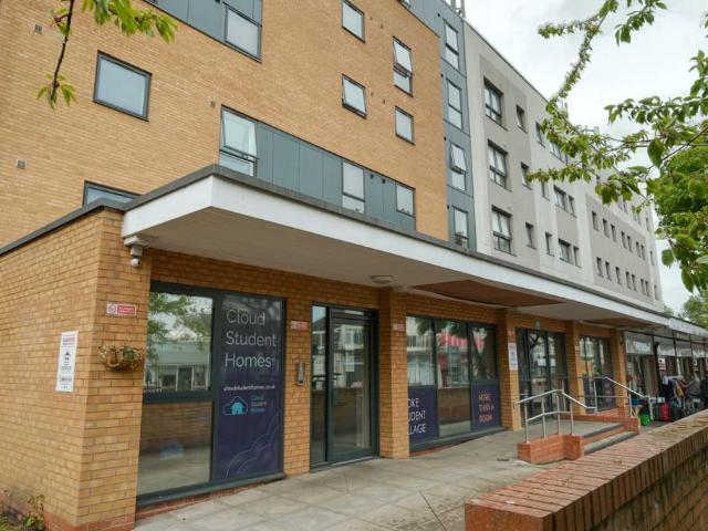 Deluxe Studio, Kiln House, Stoke. Studio to rent £520 pcm £120 pw