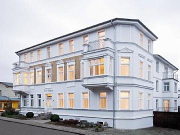 Deluxe studio with balcony and sea view
