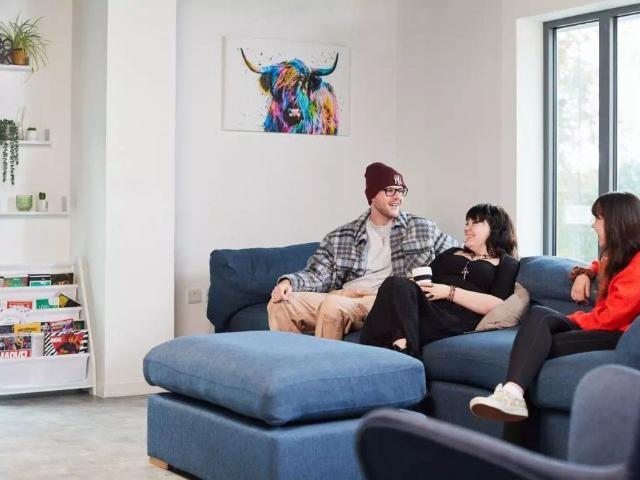 Deluxe Studio