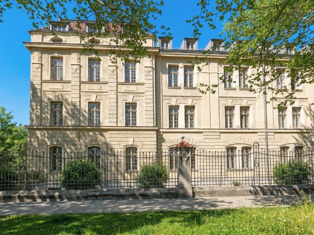 Deluxe Suite – Möbliertes Galerie Apartment in bester City Lage