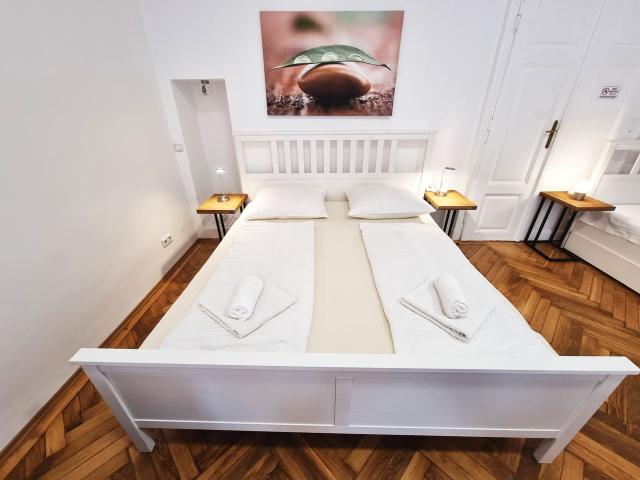 Deluxe two bedroom apartment, Vienna Amsterdam Apartments for Rent