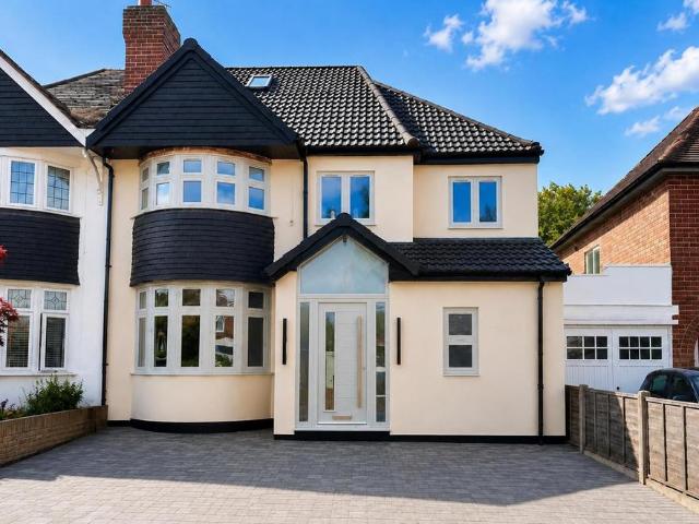 Delves Crescent, Delves, Walsall 4 bed house to rent £2,000 pcm £462 pw