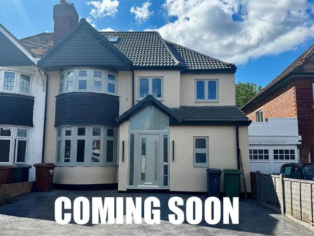 Delves Crescent, Delves, Walsall WS5, 4 bed property to rent, £2,000 pcm | PrimeLocation