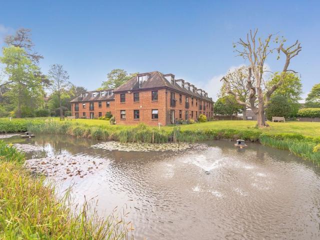 Delves House West, Delves Close BN8, 2 bed flat to rent, £1,200 pcm | PrimeLocation