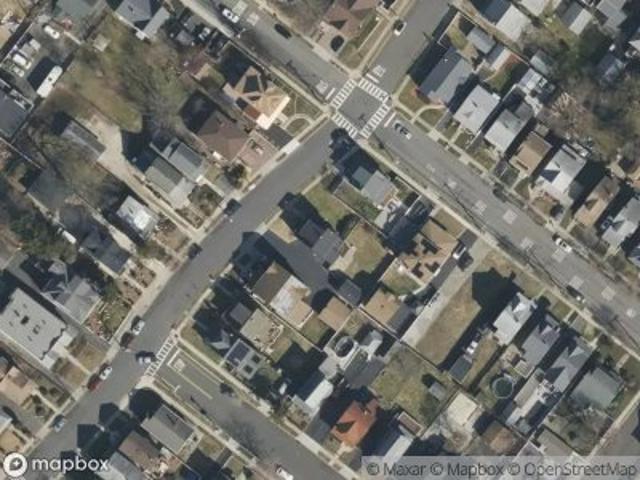 Delafield Ave