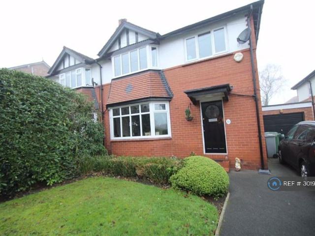 Delahays Road, Hale, Altrincham, WA15 3 bed semi detached house to rent £2,295 pcm £530 pw