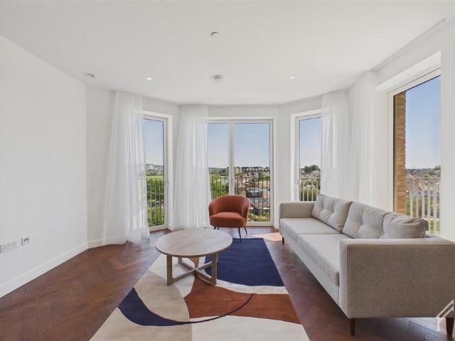 Delamarre House, Brent Cross | London. 2 bed apartment to rent £2,800 pcm £646 pw