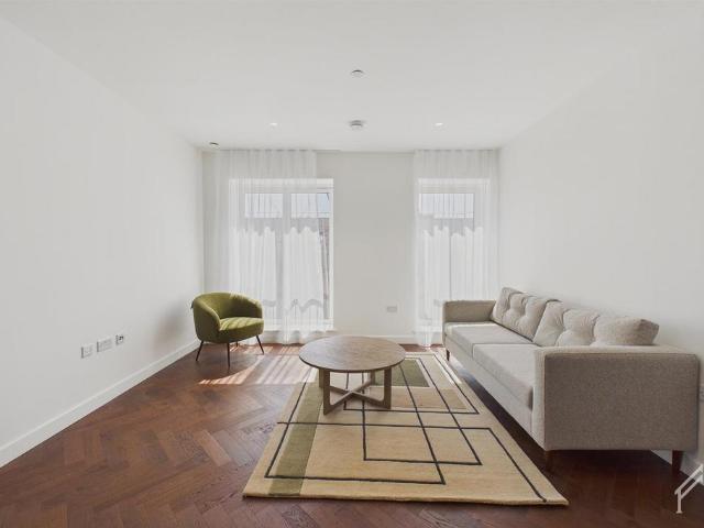 Delamarre House, Brent Cross | London. 2 bed apartment to rent £2,850 pcm £658 pw