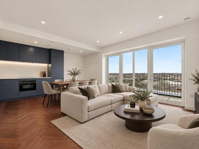 Delamarre House, Brent Cross, NW2 1 bed apartment to rent £2,350 pcm £542 pw