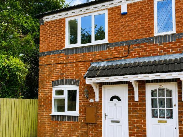 Delamere Drive, Walsall 2 bed house to rent £925 pcm £213 pw