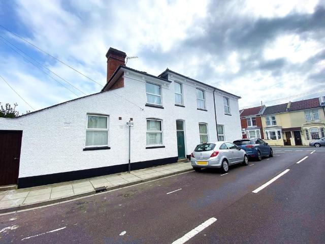 Delamere Road, Southsea 6 bed end of terrace house to rent £3,400 pcm £785 pw